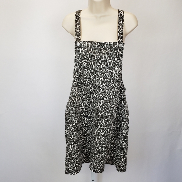 Bluespice Dresses & Skirts - Bluespice Leopard Print Skirt Overalls size large